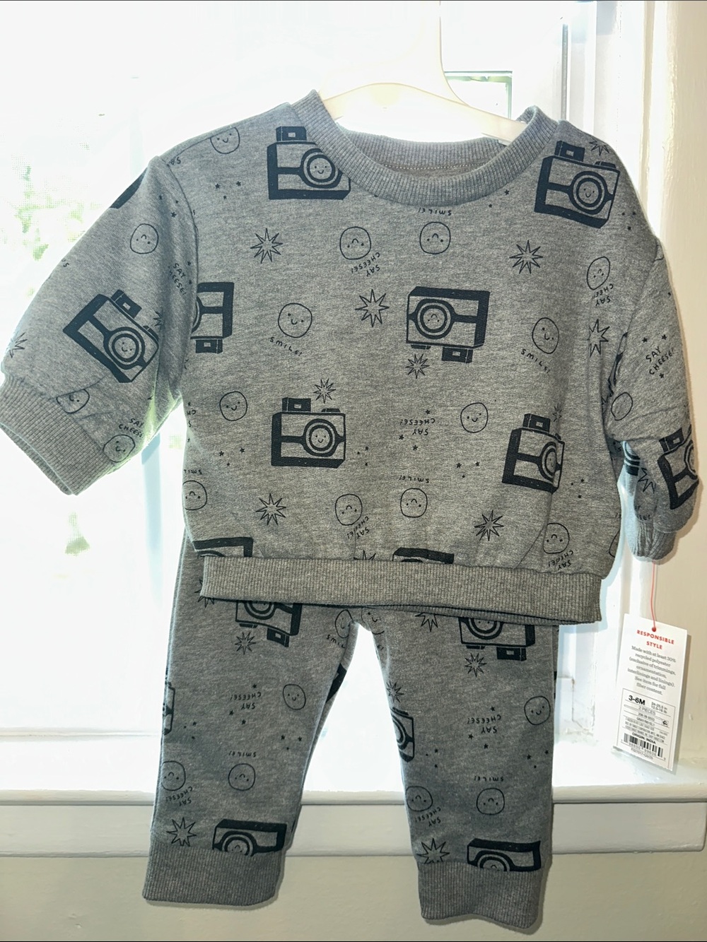 NWT Cat & Jack Camera Print Set
